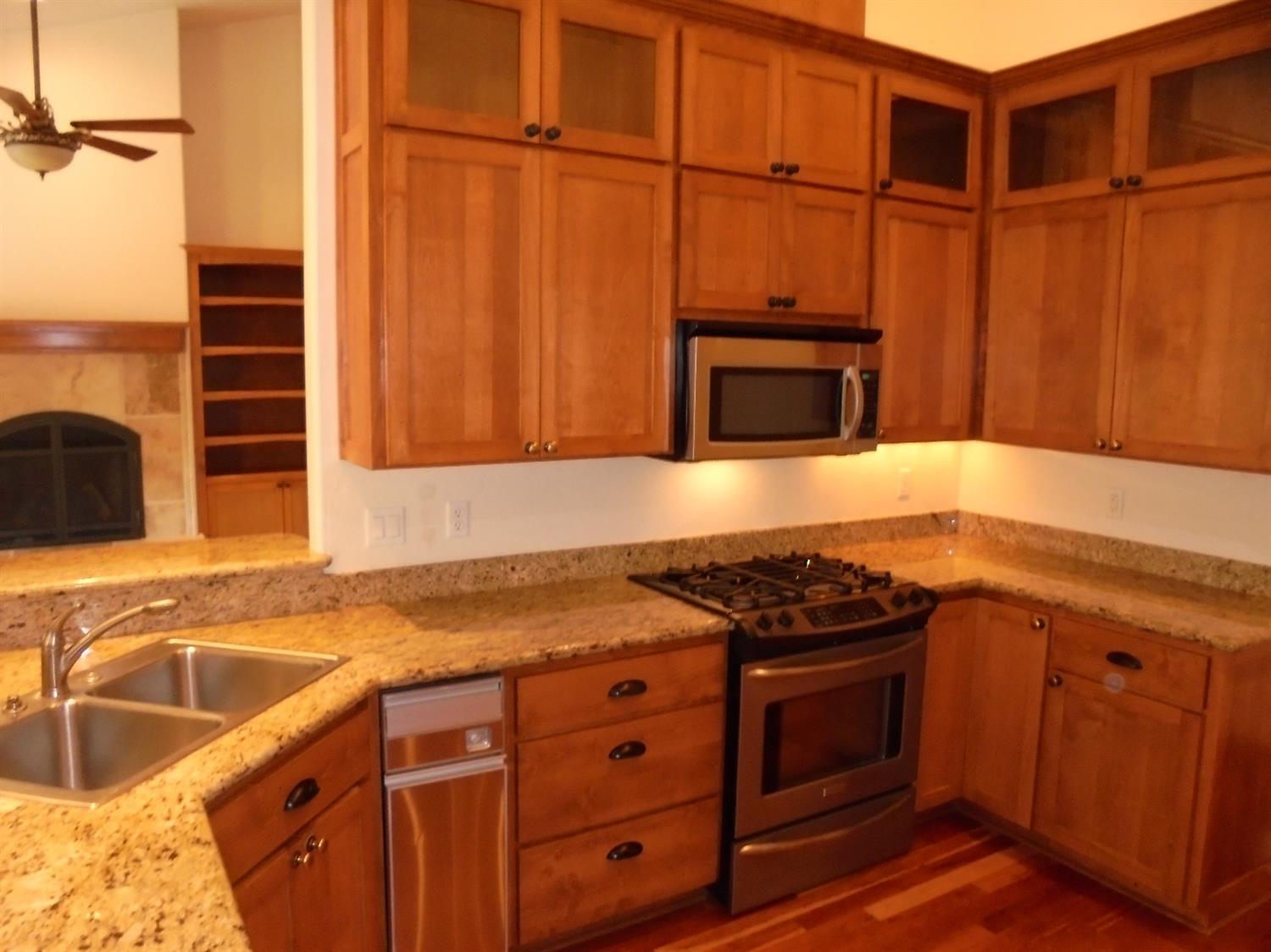 1024 Pumpkin Ridge Eagle Point, OR 97524 - Photo 4 of 29 Additional Photo