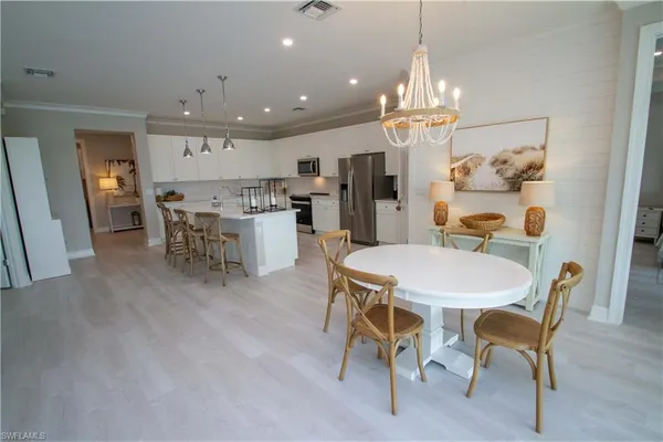 $8,500 | 251 Indies Drive East, Unit 202, Naples, FL 34114