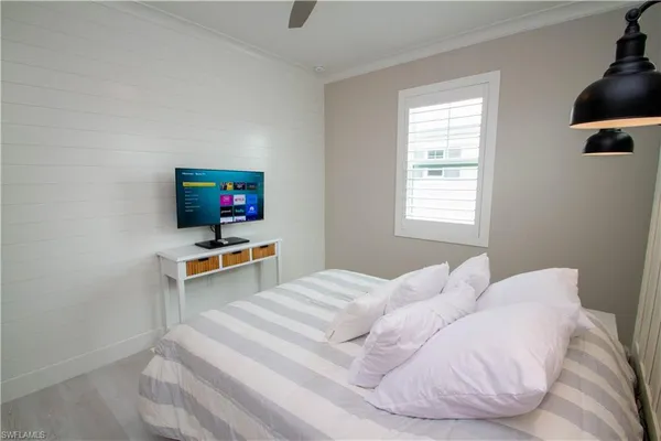 $8,500 | 251 Indies Drive East, Unit 202, Naples, FL 34114