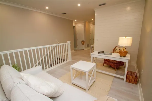 $8,500 | 251 Indies Drive East, Unit 202, Naples, FL 34114