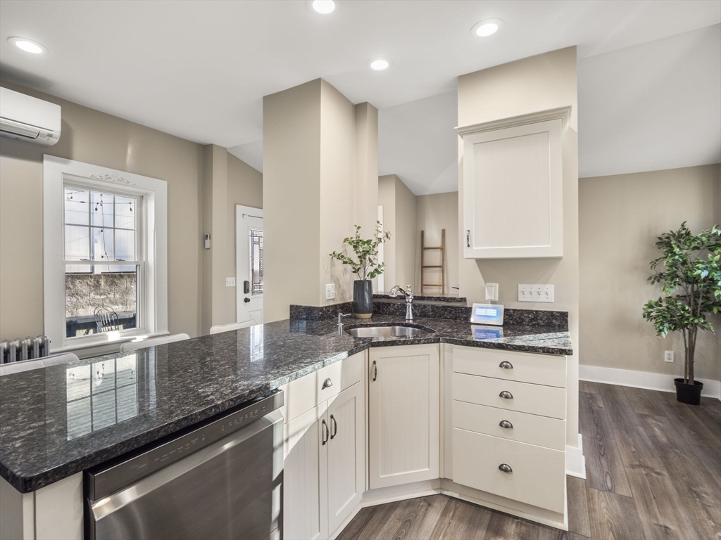 28 Shawsheen Road Andover, MA 01810 - Photo 6 of 34 Gallery Image 6