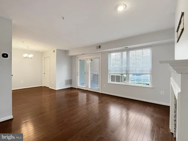 $2,399 | 4108 Monument Court, Unit 101, Fairfax, VA 22033