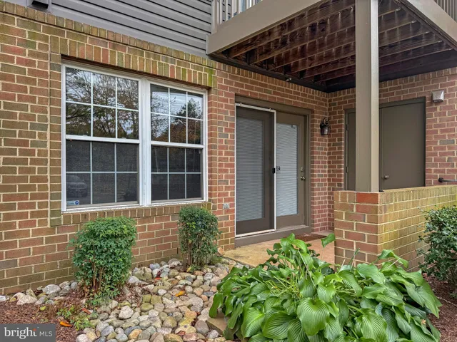 $2,399 | 4108 Monument Court, Unit 101, Fairfax, VA 22033