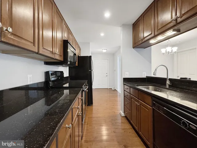 $2,399 | 4108 Monument Court, Unit 101, Fairfax, VA 22033