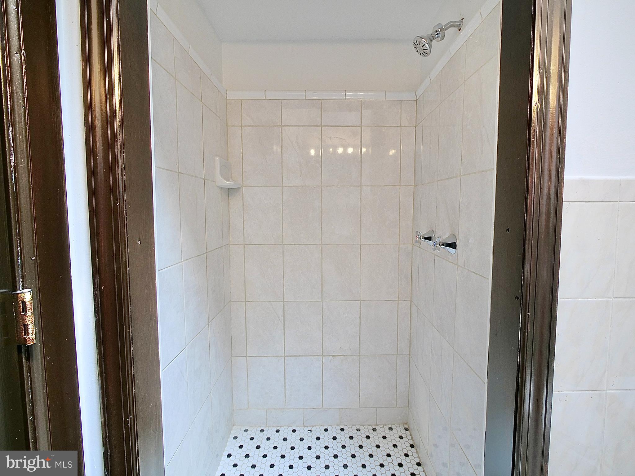 228 Maypole Road Upper Darby, PA 19082 - Photo 12 of 20