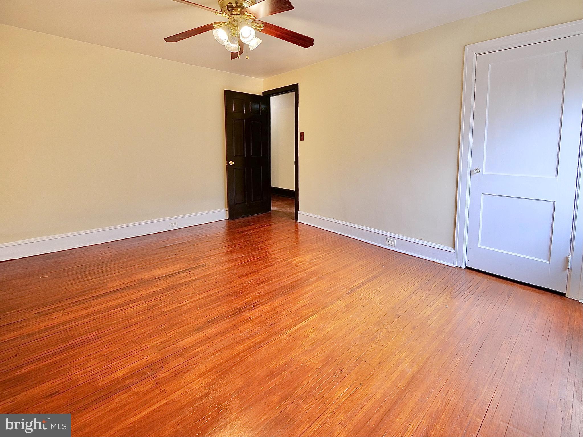 228 Maypole Road Upper Darby, PA 19082 - Photo 15 of 20 Third Floor Bedroon#2