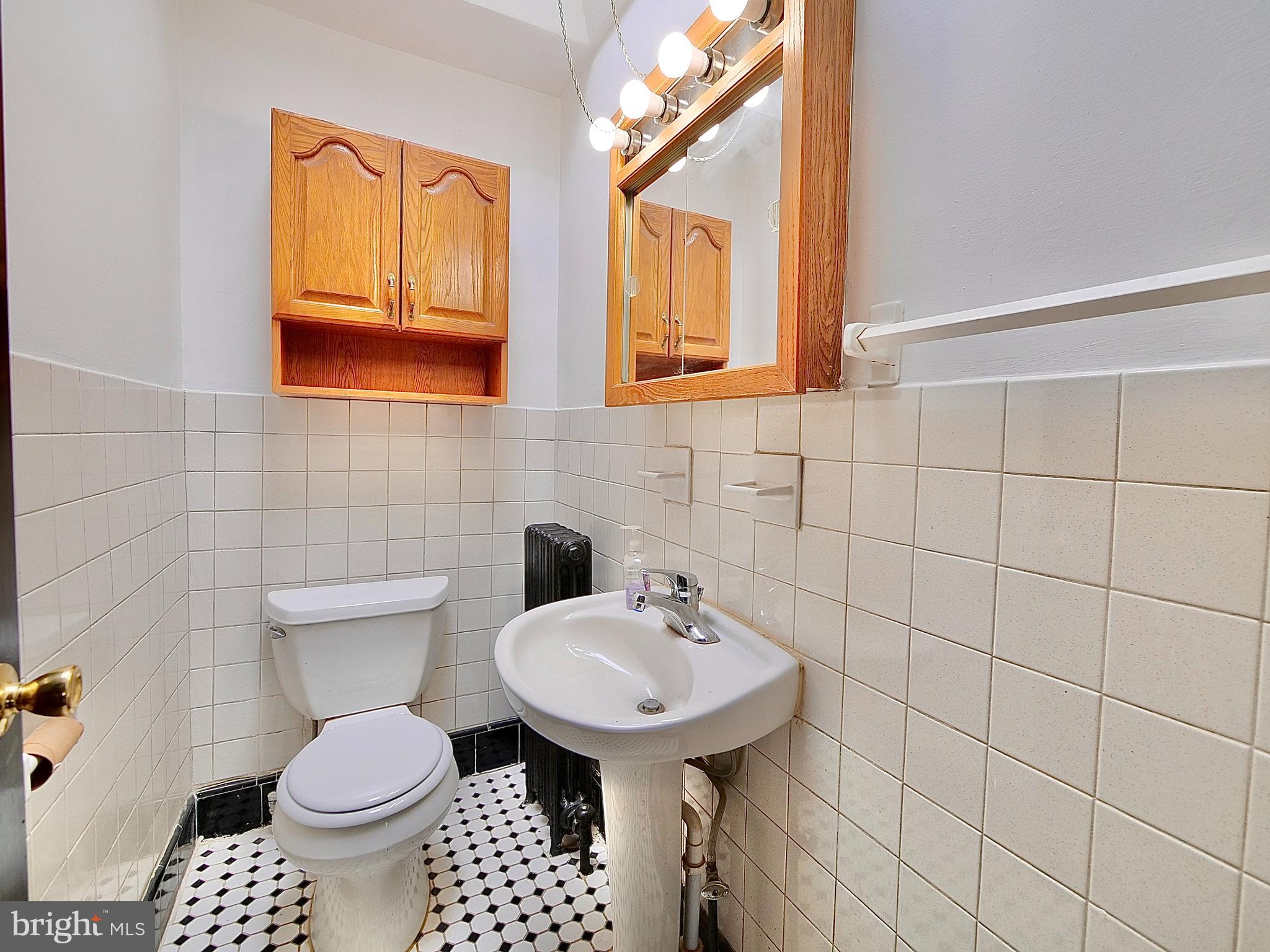 228 Maypole Road Upper Darby, PA 19082 - Photo 16 of 20 Third Floor Bethroom
