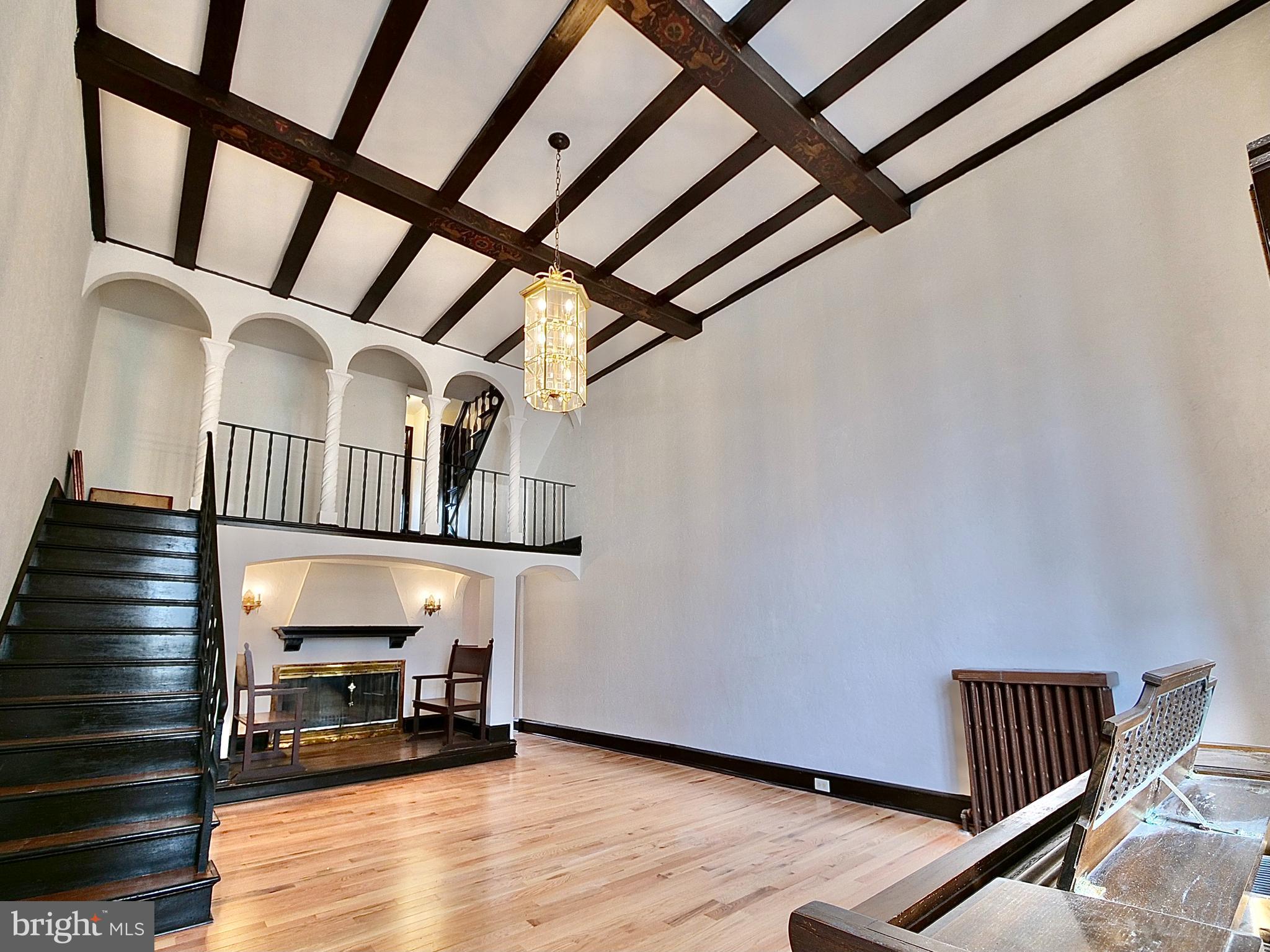 228 Maypole Road Upper Darby, PA 19082 - Photo 4 of 20