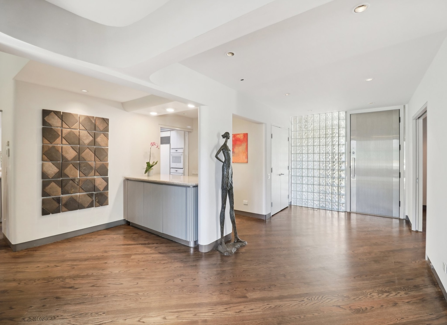 1044 North Happ Road Northfield, IL 60093 - Photo 2 of 49