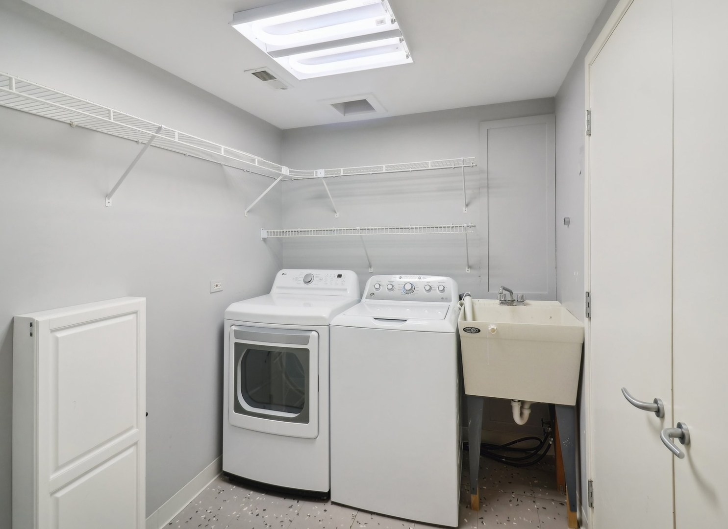 1044 North Happ Road Northfield, IL 60093 - Photo 33 of 49