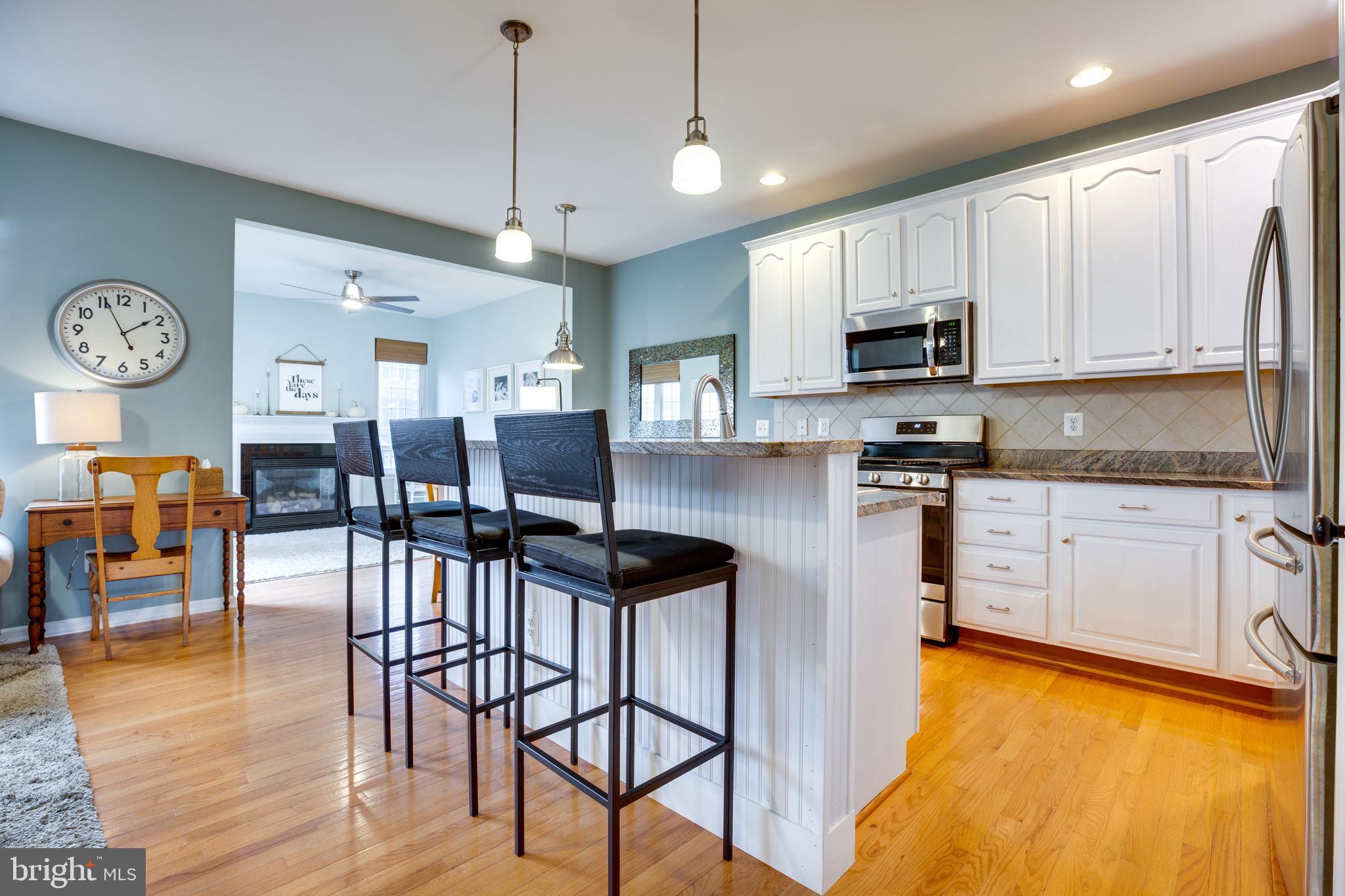 25219 Larks Terrace Chantilly, VA 20152 - Photo 13 of 53
