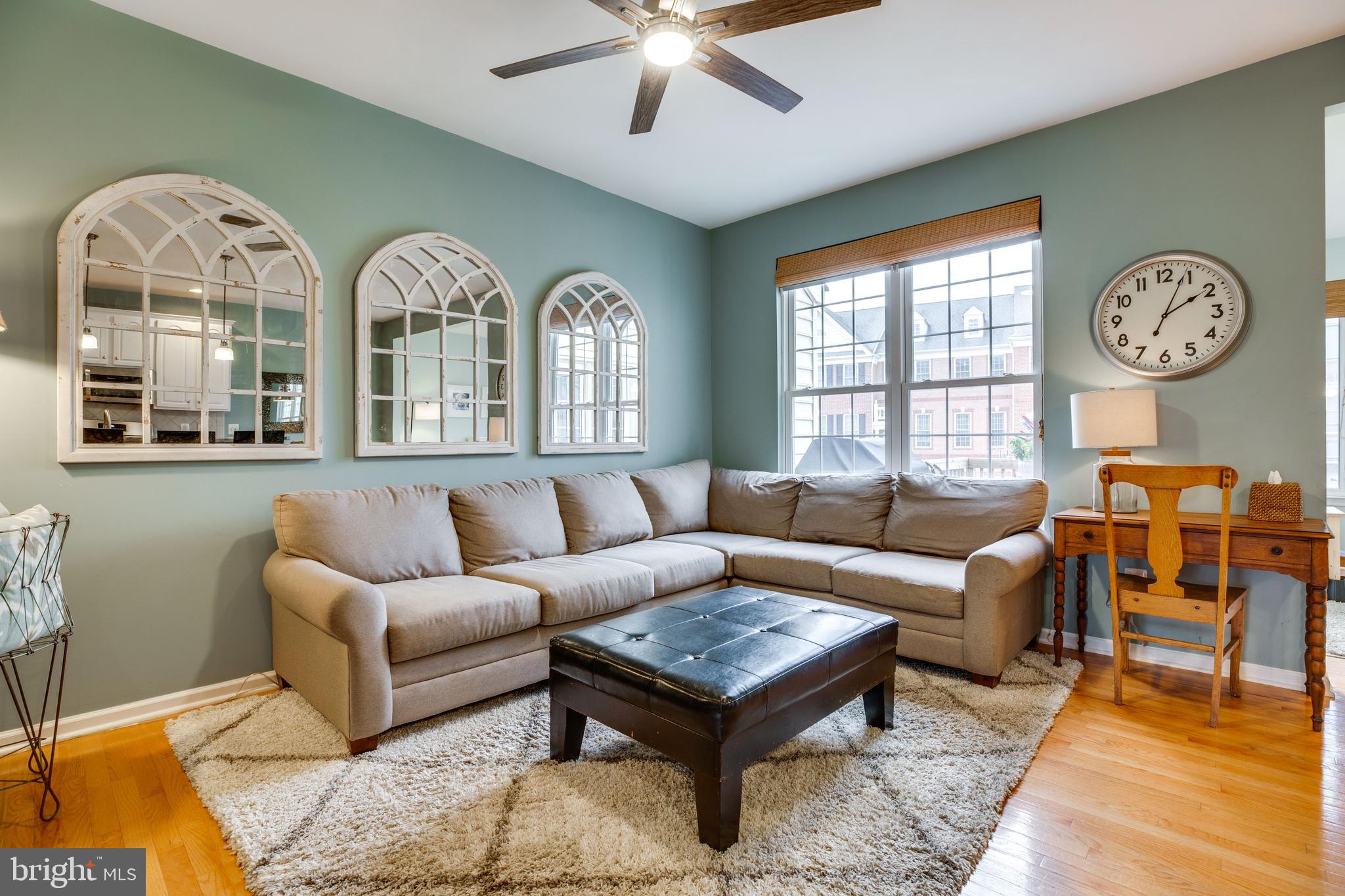 25219 Larks Terrace Chantilly, VA 20152 - Photo 20 of 53