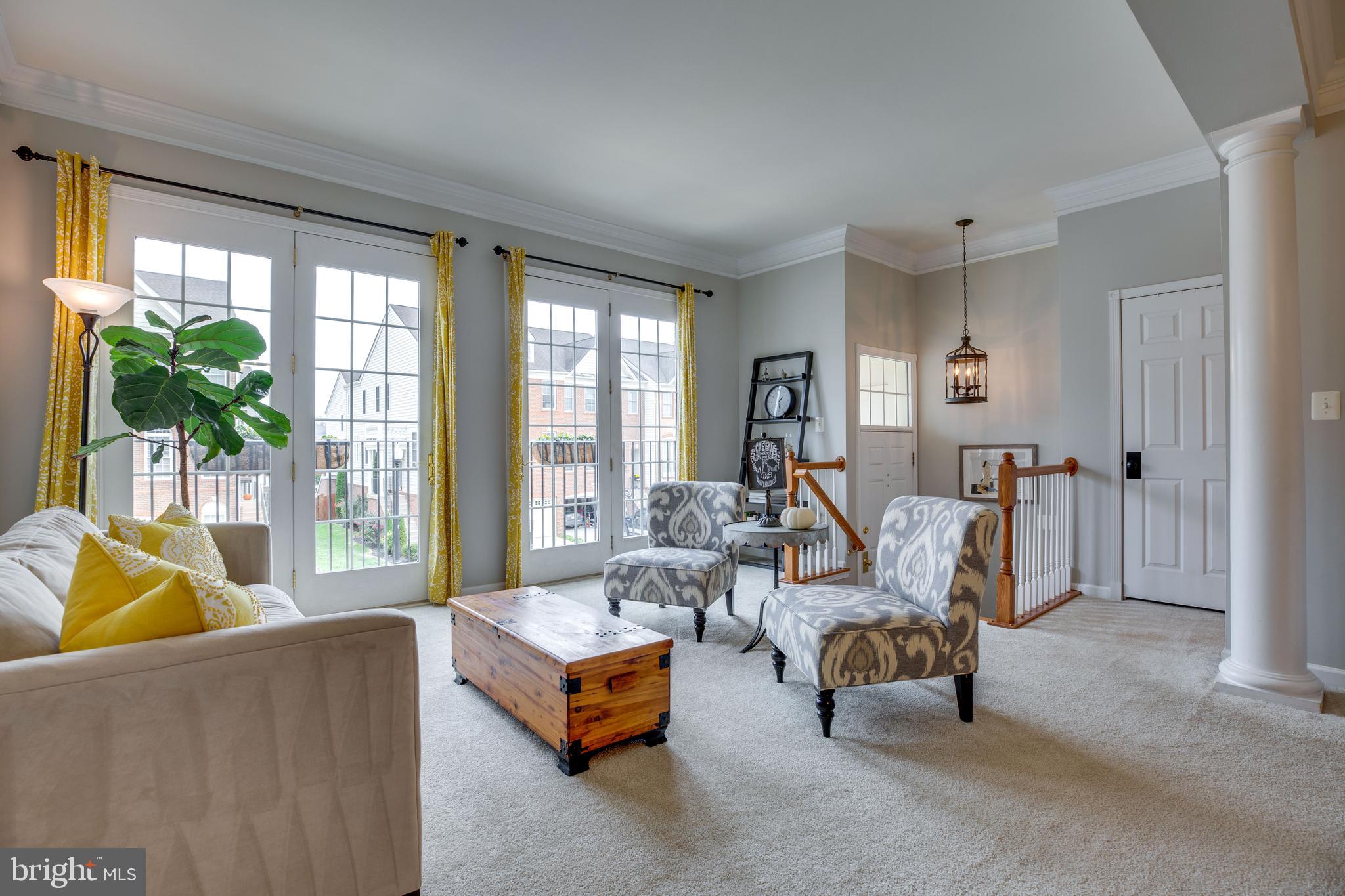 25219 Larks Terrace Chantilly, VA 20152 - Photo 3 of 53