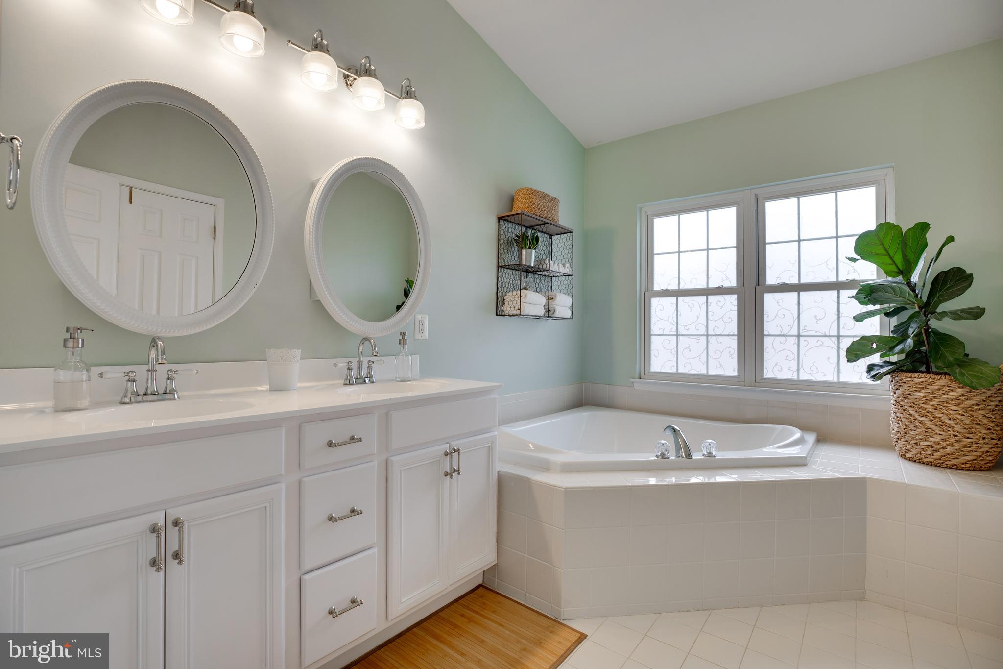 25219 Larks Terrace Chantilly, VA 20152 - Photo 30 of 53
