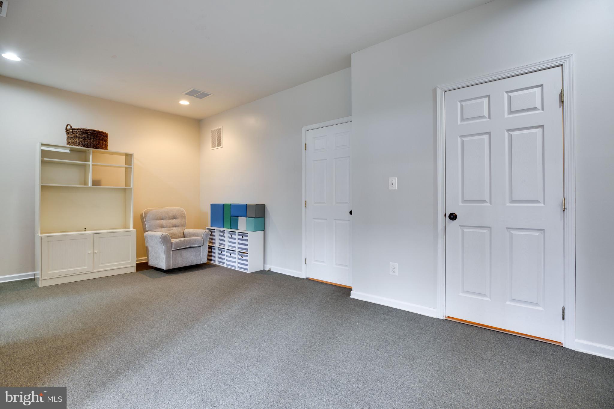 25219 Larks Terrace Chantilly, VA 20152 - Photo 43 of 53