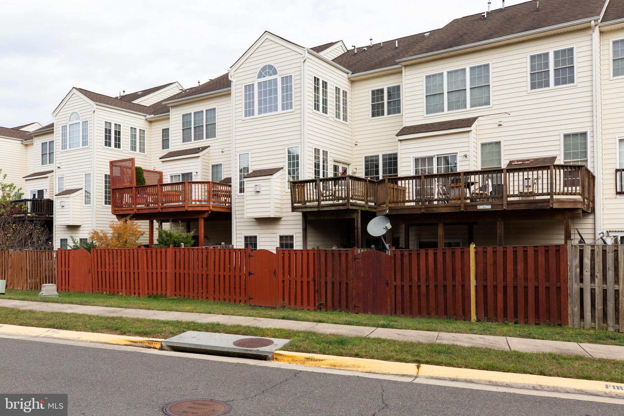 25219 Larks Terrace Chantilly, VA 20152 - Photo 50 of 53