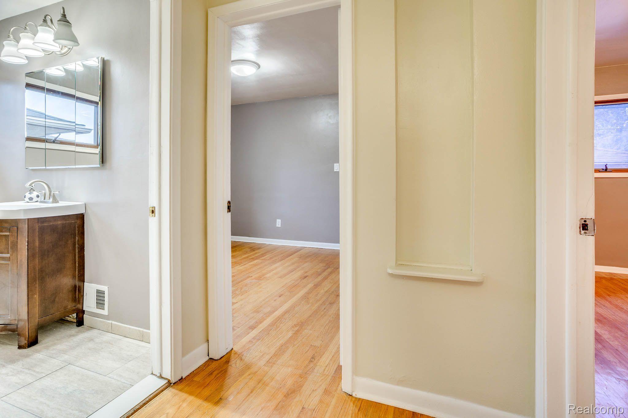 9729 Reeck Road Allen Park, MI 48101 - Photo 14 of 22 Gallery Image 14