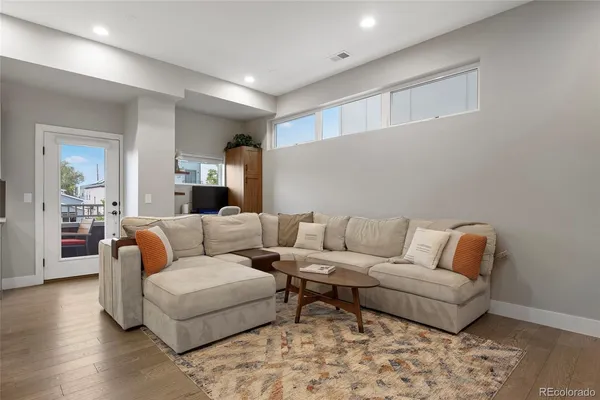 $3,900 | 2815 West 25th Avenue, Unit 1, Denver, CO 80211
