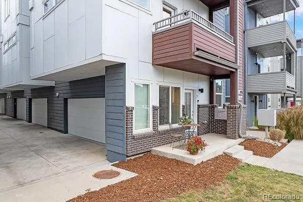 $3,900 | 2815 West 25th Avenue, Unit 1, Denver, CO 80211