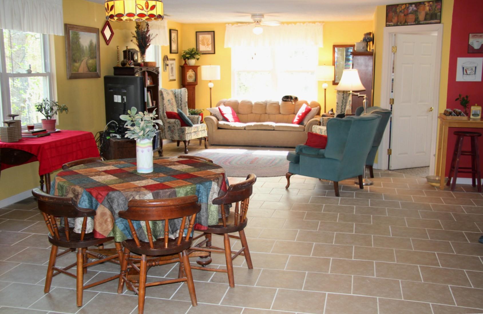 3077 Timber Ridge Buchanan, VA 24066 - Photo 4 of 53 3-7316