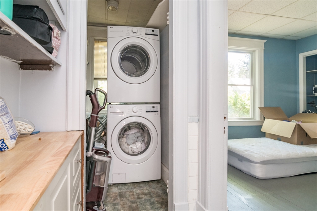 208 Prospect Street, Unit 1 Chicopee, MA 01013 - Photo 5 of 14
