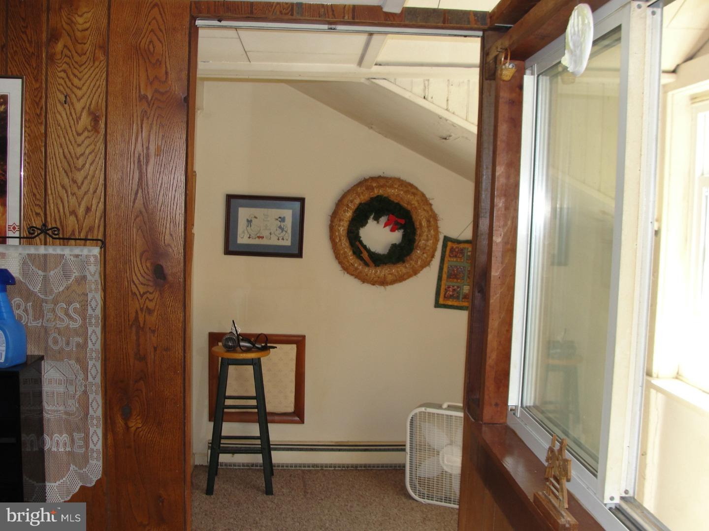 134 Hill Road Green Lane, PA 18054 - Photo 9 of 20 Hallway