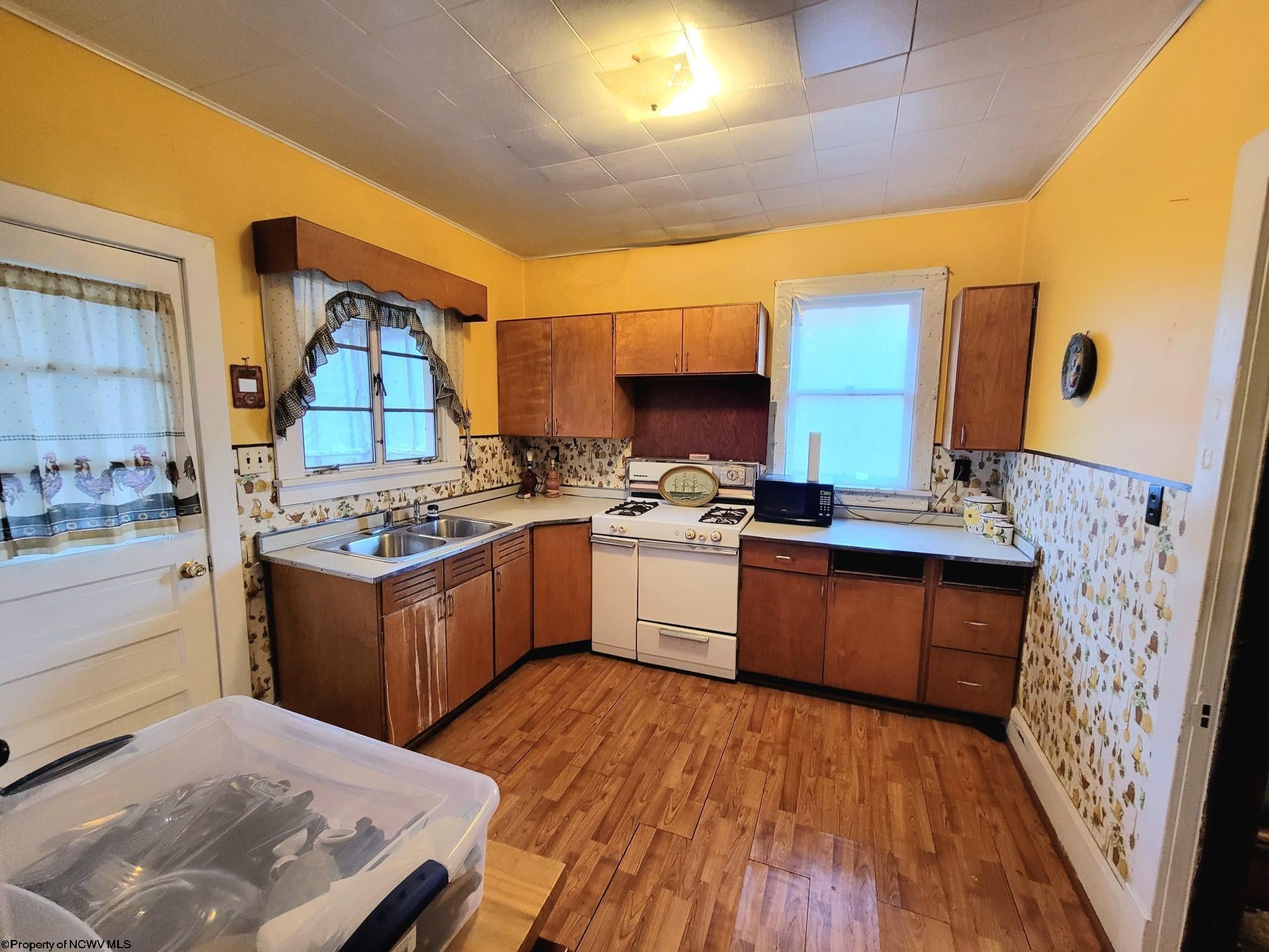 2040 Monumental Road Rivesville, WV 26588 - Photo 4 of 24 Gallery Image 4