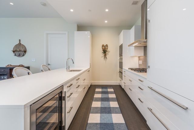 $3,200,000 | 50 Liberty Drive, Unit 10L, Boston, MA 02210