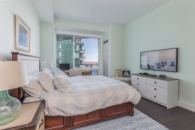 $3,200,000 | 50 Liberty Drive, Unit 10L, Boston, MA 02210