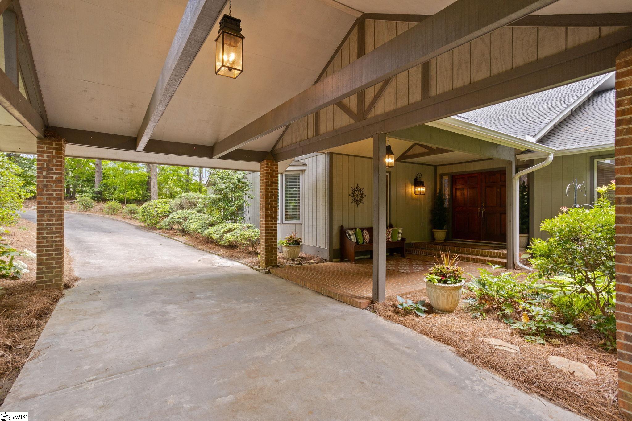 100 Sunrise Valley Road Greenville, SC 29617 - Photo 2 of 30