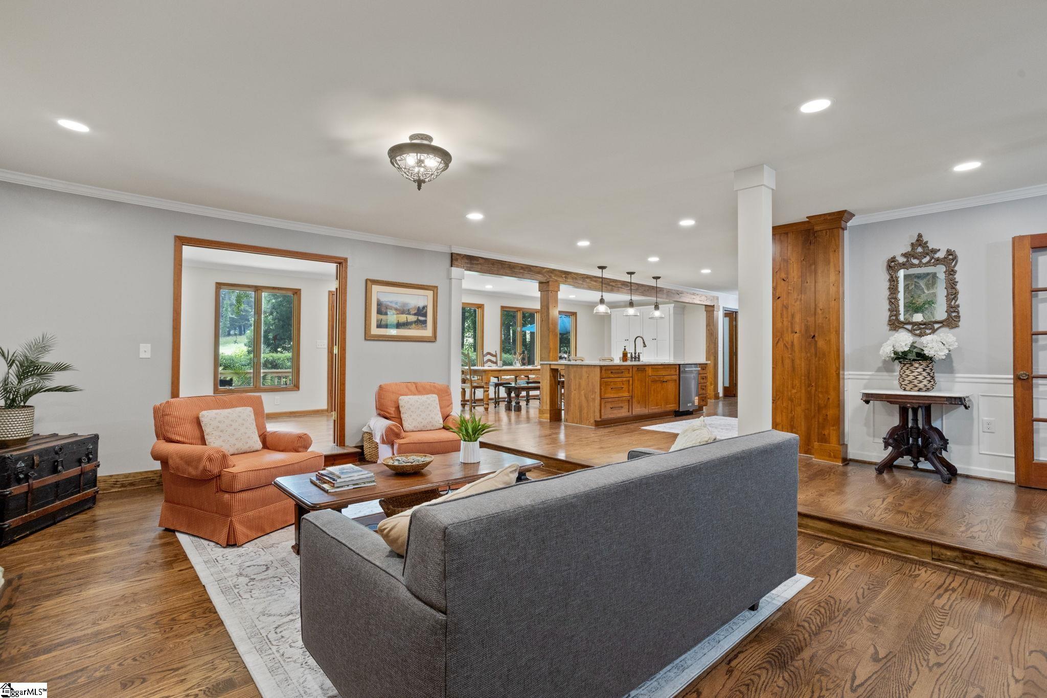 100 Sunrise Valley Road Greenville, SC 29617 - Photo 3 of 30