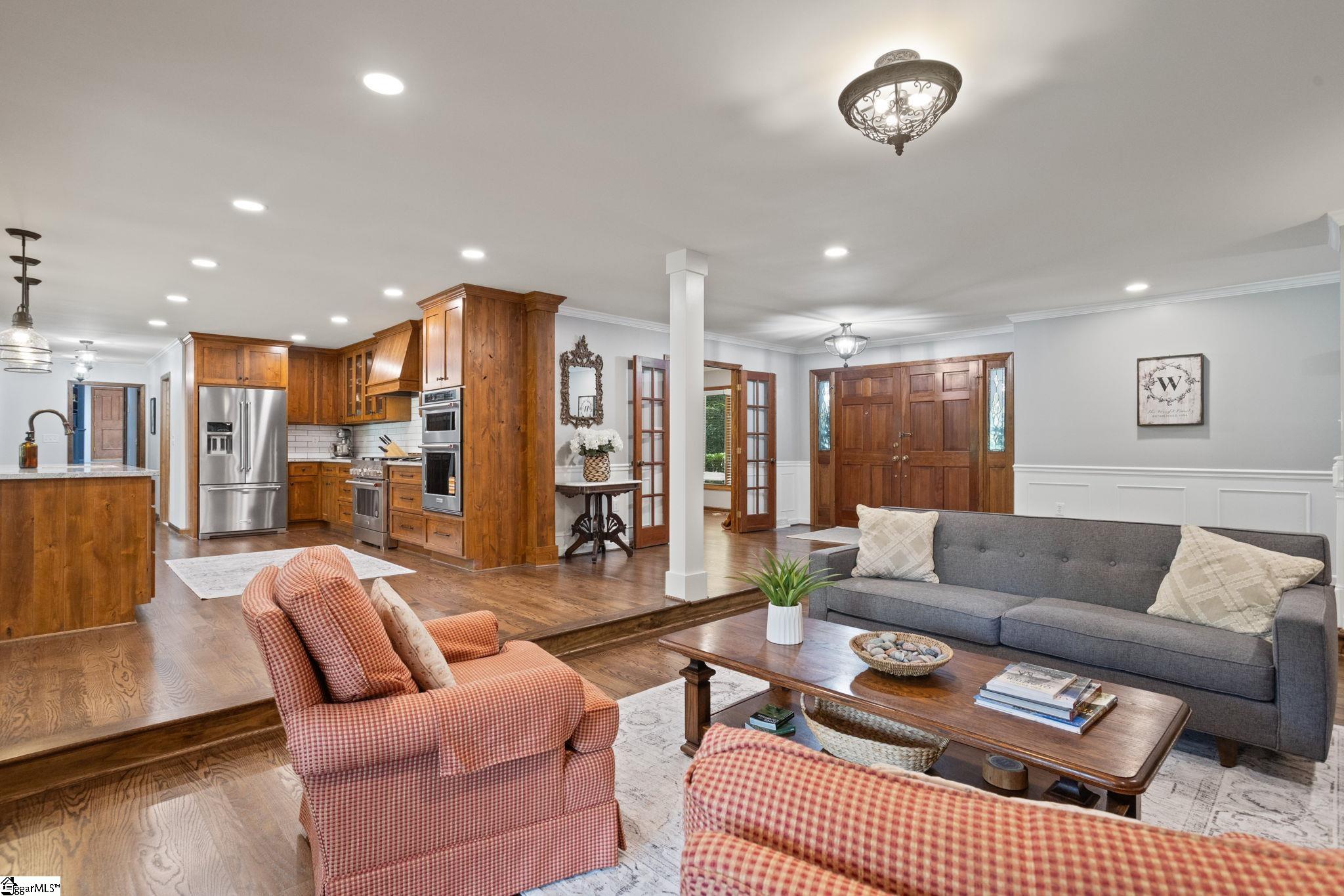 100 Sunrise Valley Road Greenville, SC 29617 - Photo 4 of 30