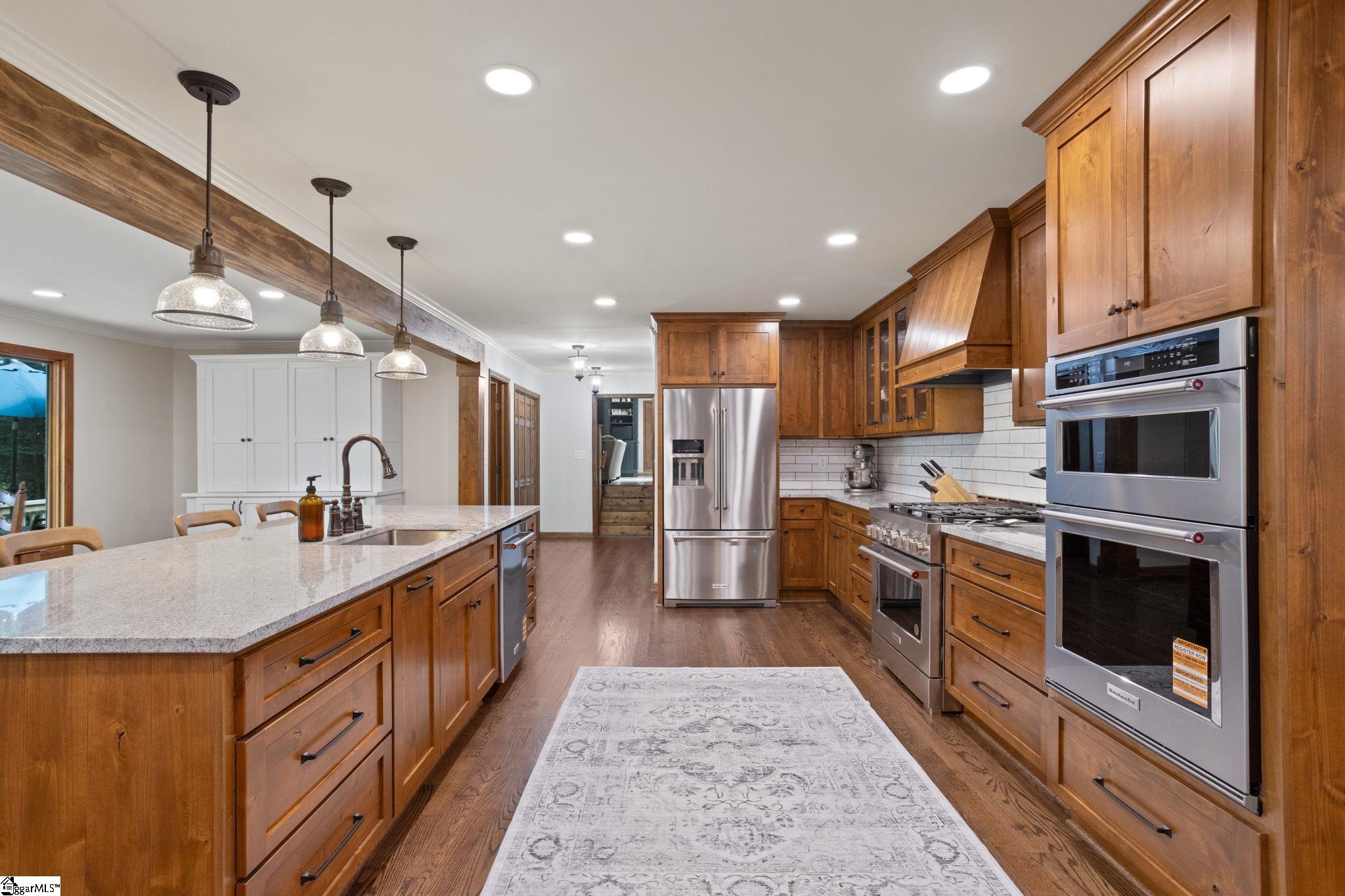 100 Sunrise Valley Road Greenville, SC 29617 - Photo 5 of 30