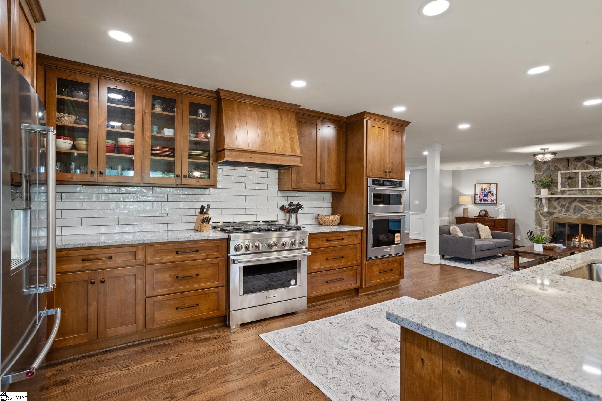 100 Sunrise Valley Road Greenville, SC 29617 - Photo 6 of 30