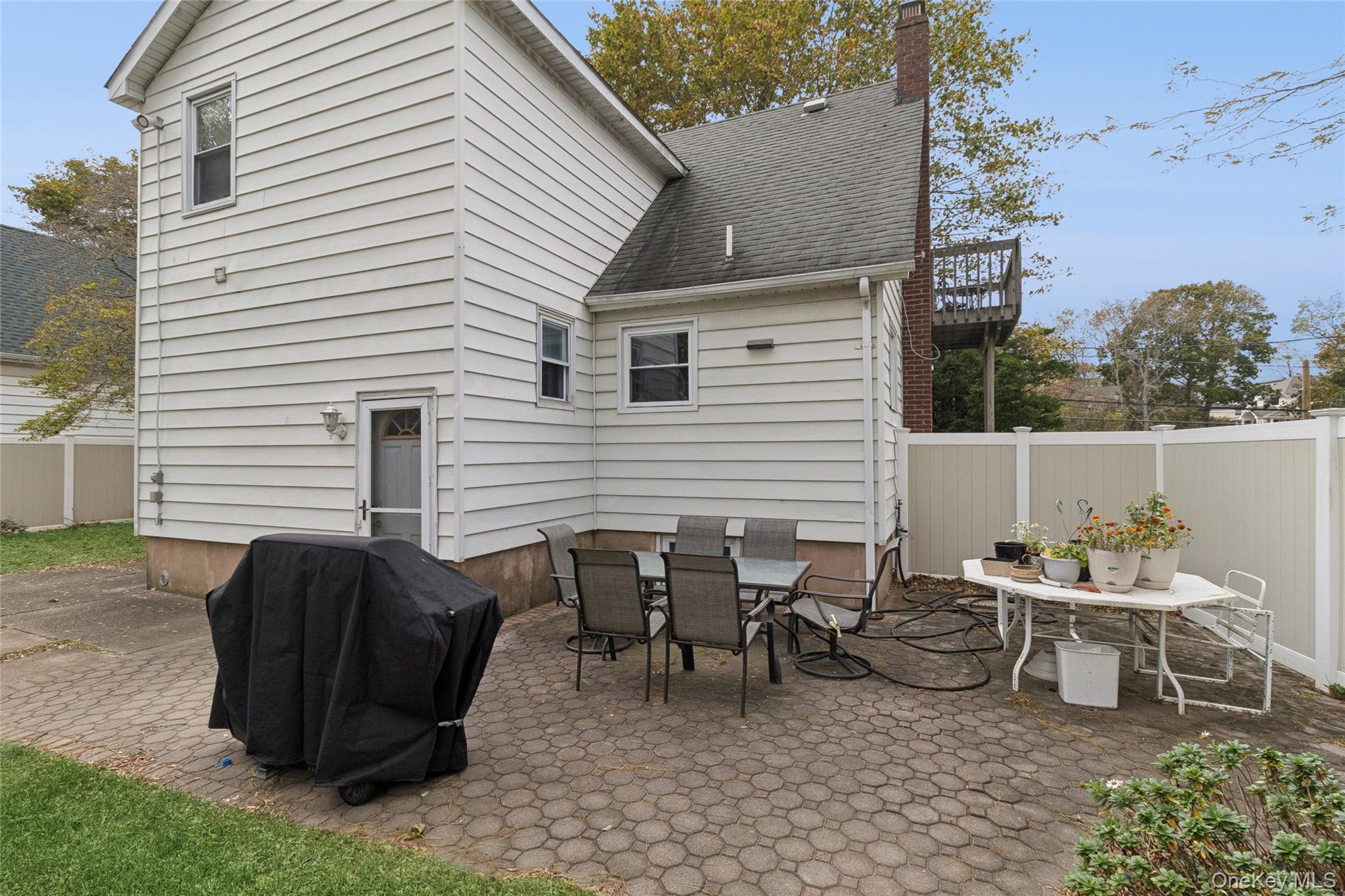 215 Hallock Landing Road Rocky Point, NY 11778 - Photo 23 of 35