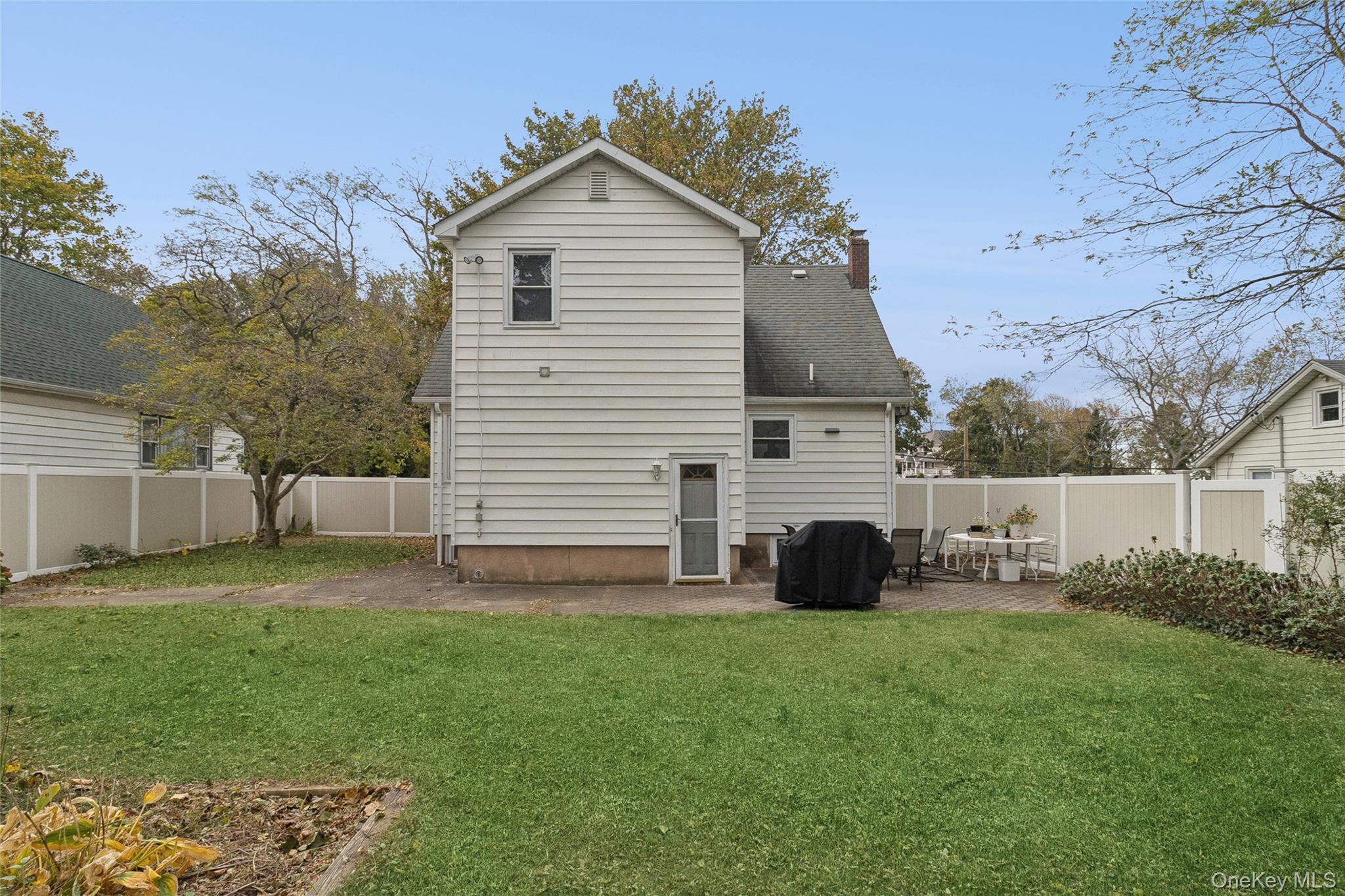 215 Hallock Landing Road Rocky Point, NY 11778 - Photo 26 of 35