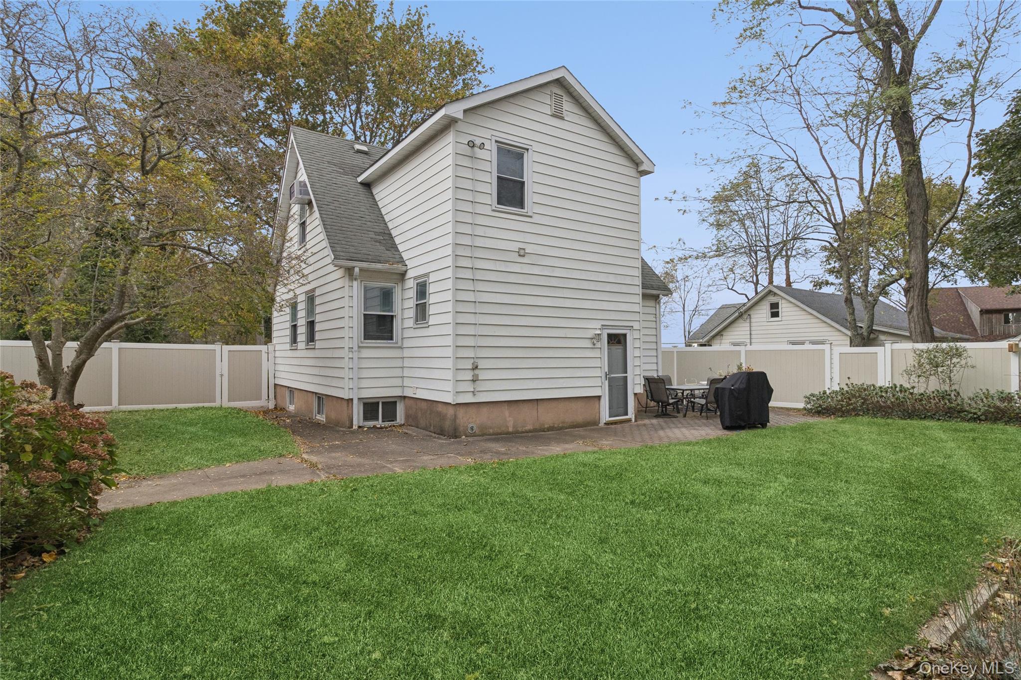 215 Hallock Landing Road Rocky Point, NY 11778 - Photo 27 of 35