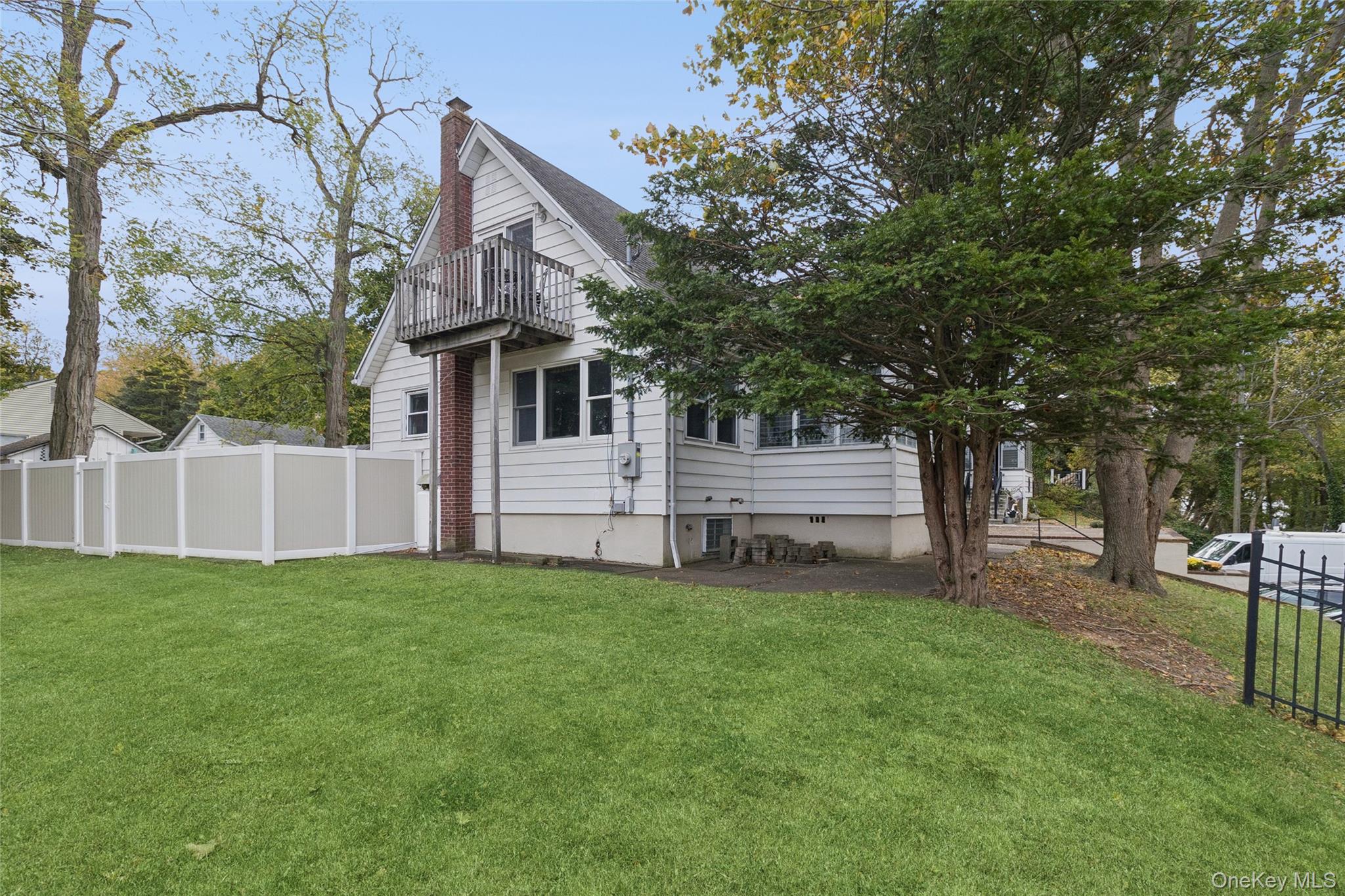 215 Hallock Landing Road Rocky Point, NY 11778 - Photo 28 of 35