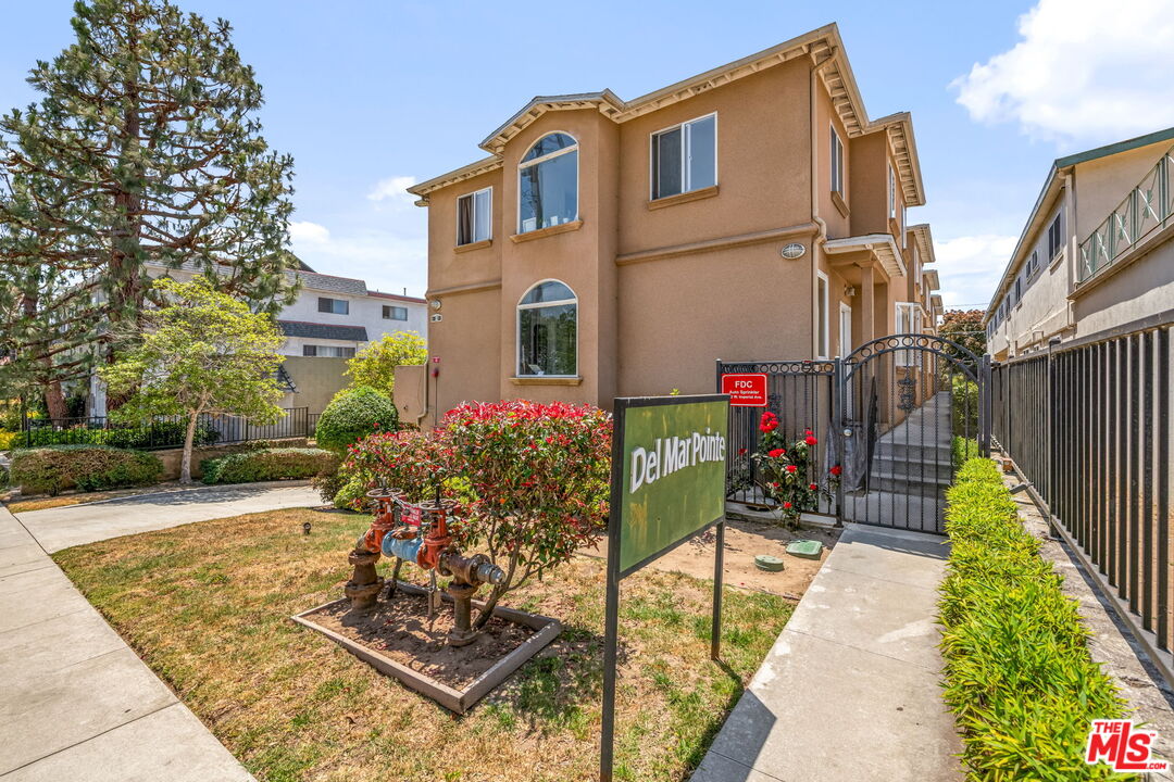 222 West Imperial Avenue, Unit 3 El Segundo, CA 90245 - Photo 1 of 24 a front view of a house