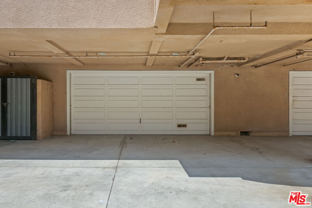 222 West Imperial Avenue, Unit 3 El Segundo, CA 90245 - Photo 19 of 24 a view of a garage