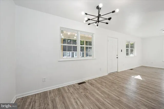 $2,300 | 426 Washington Street, Aberdeen, MD 21001