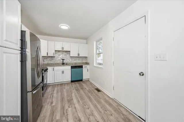 $2,300 | 426 Washington Street, Aberdeen, MD 21001