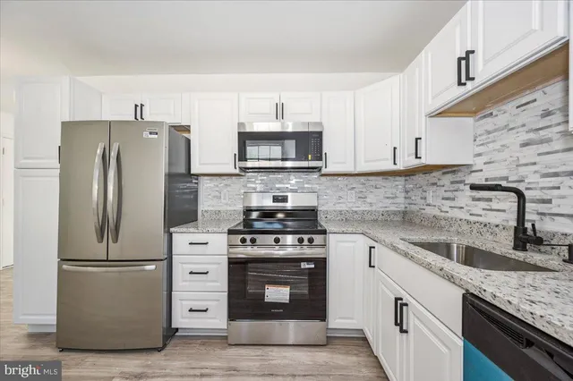 $2,300 | 426 Washington Street, Aberdeen, MD 21001