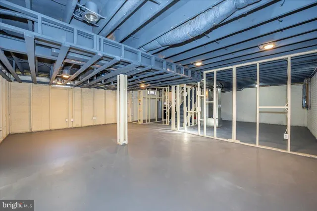 $2,300 | 426 Washington Street, Aberdeen, MD 21001