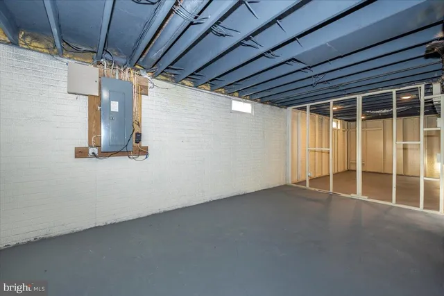 $2,300 | 426 Washington Street, Aberdeen, MD 21001