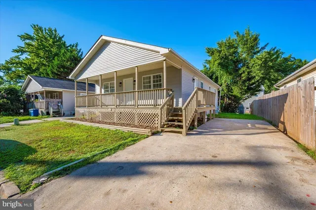 $2,300 | 426 Washington Street, Aberdeen, MD 21001