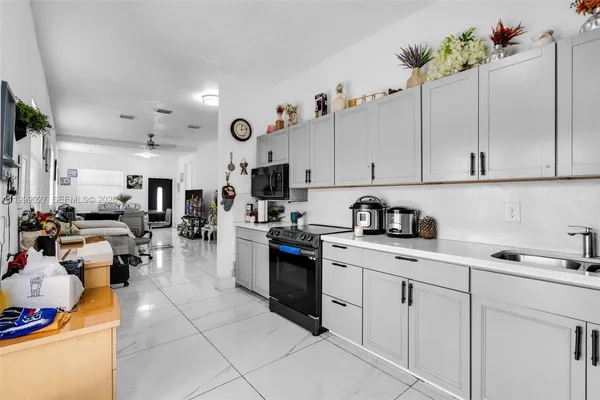 $3,200 | 3166 Northwest 102nd Street, Miami, FL 33147