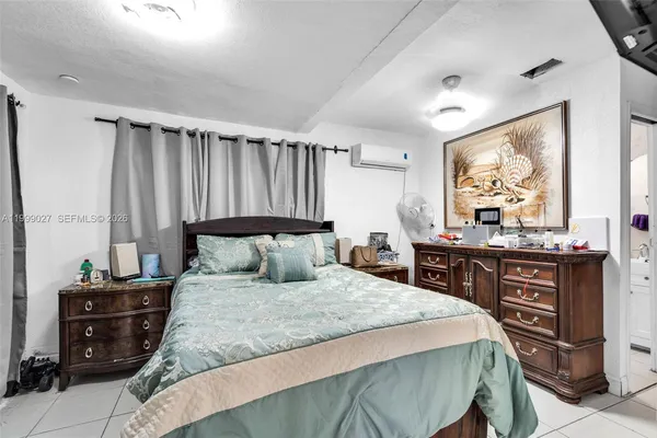 $3,200 | 3166 Northwest 102nd Street, Miami, FL 33147