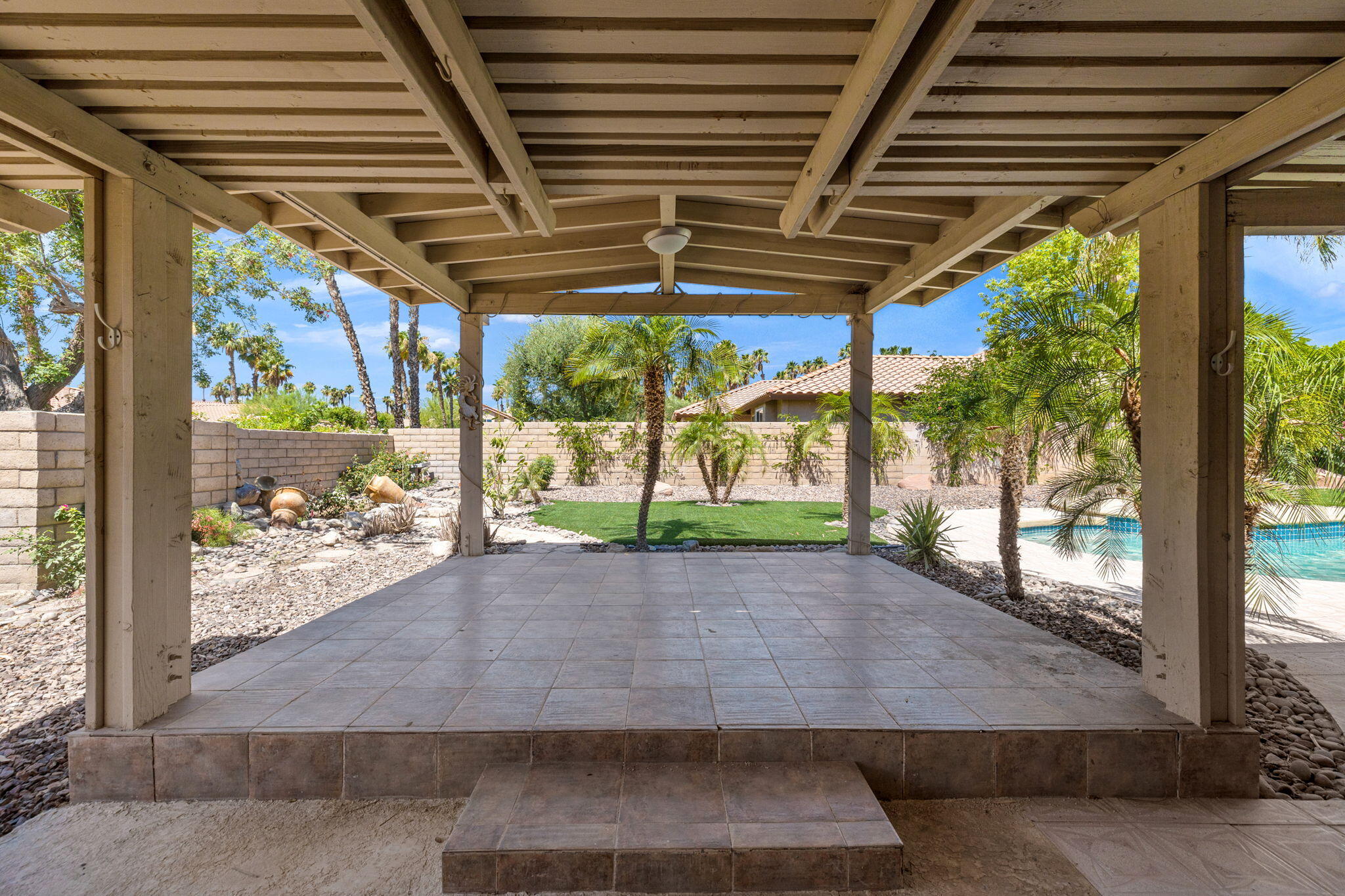 39495 Regency Way Palm Desert, CA 92211 - Photo 36 of 55 21-web-or-mls-8M4A7180