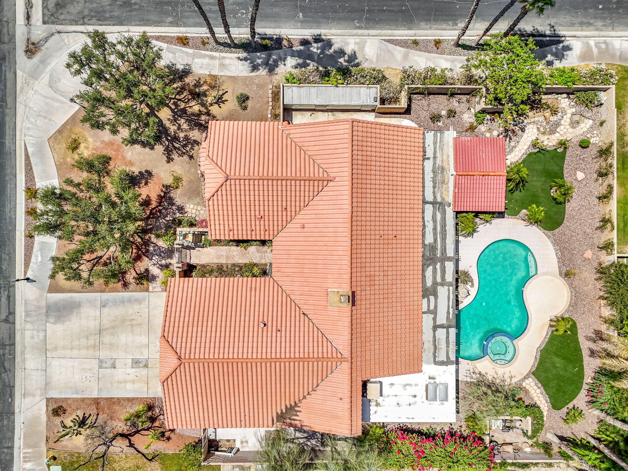 39495 Regency Way Palm Desert, CA 92211 - Photo 54 of 55 an aerial view of a house with a swimming pool